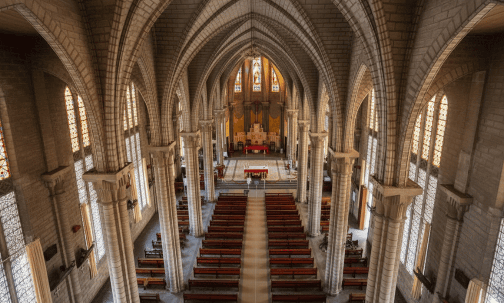 These arches not only support the structure but also draw the eye upward, enhancing the spiritual atmosphere of the space